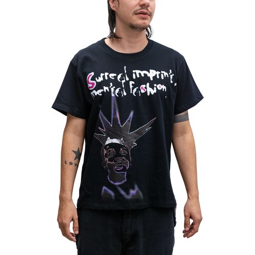 Remera Undefined Surreal Hombre